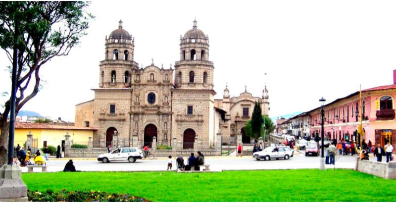 plaza-de-armas-cajamarca