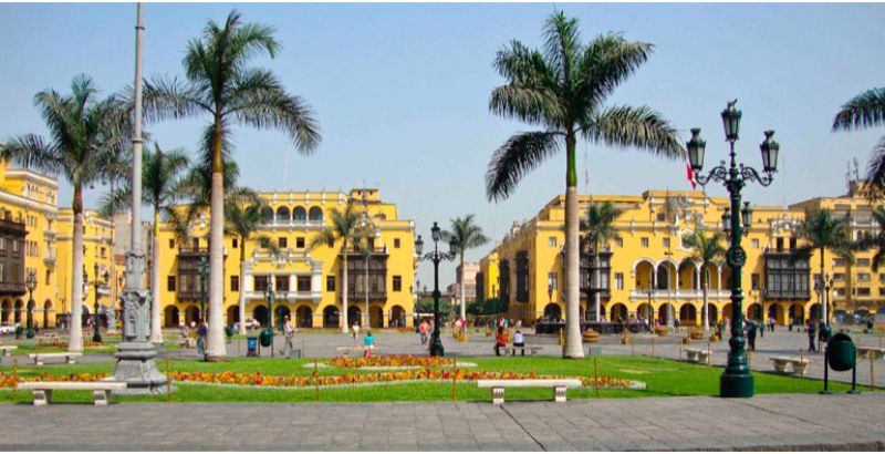 plaza-de-armas-de-lima